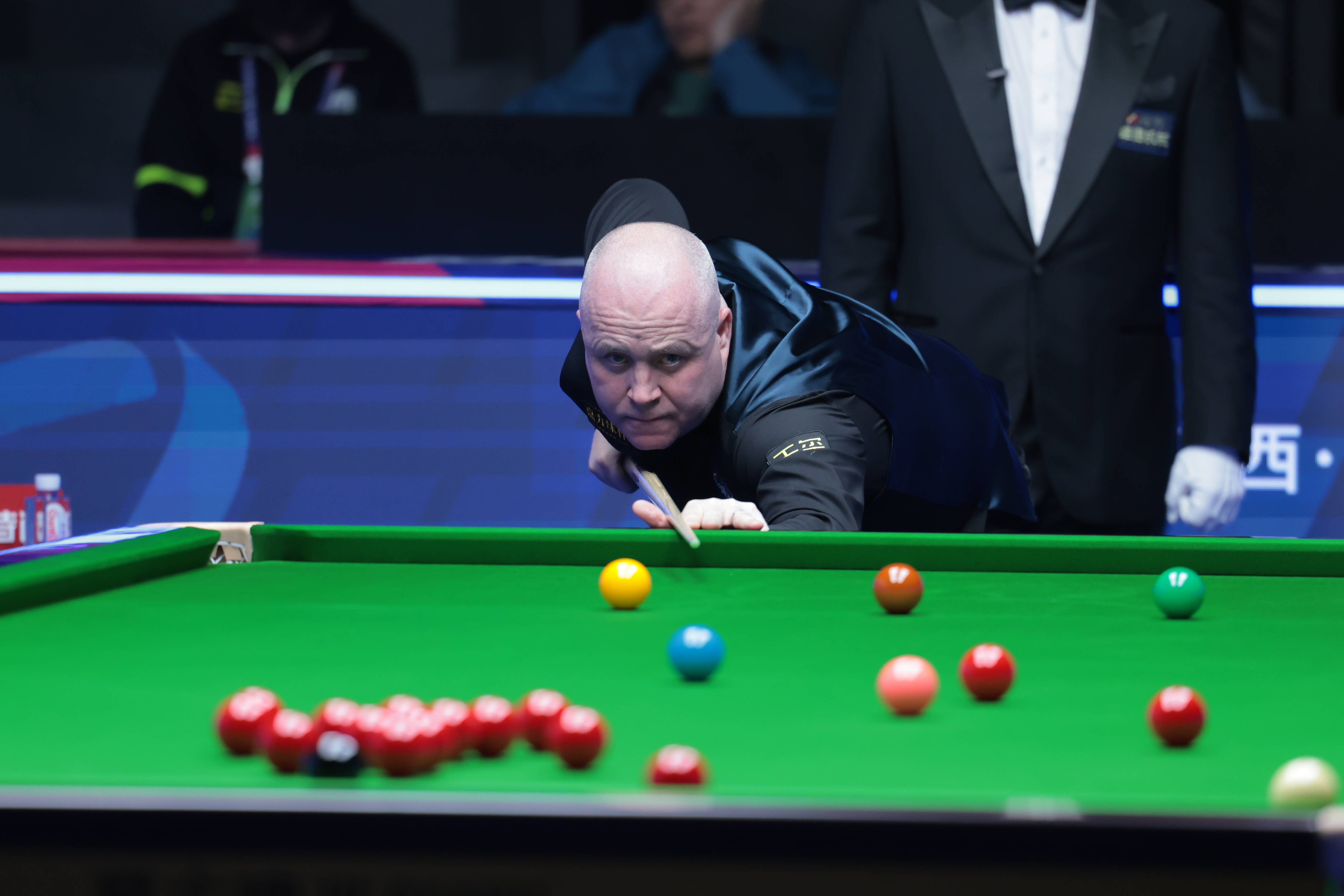 比洞赛在青 比洞赛在青