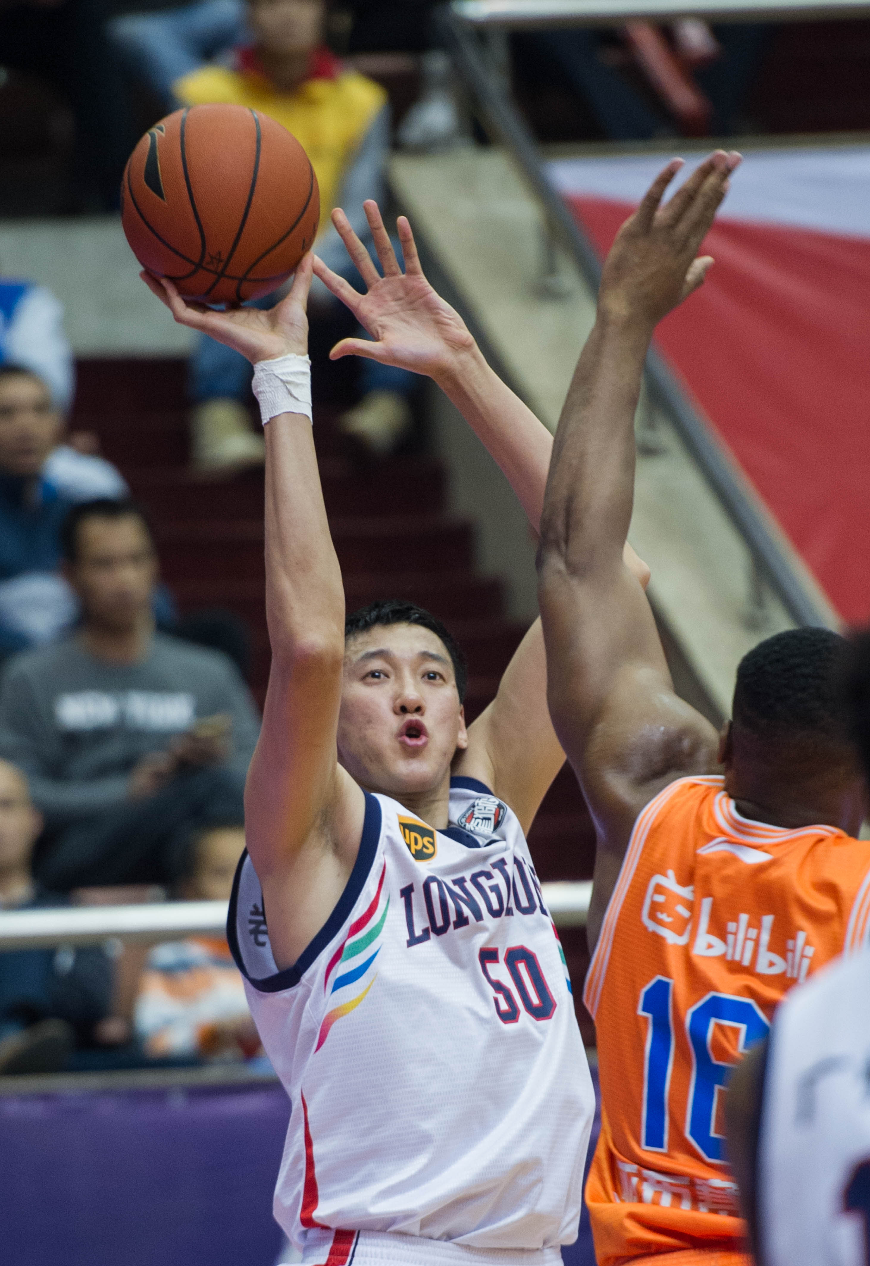 级冲突与个 级冲突与个